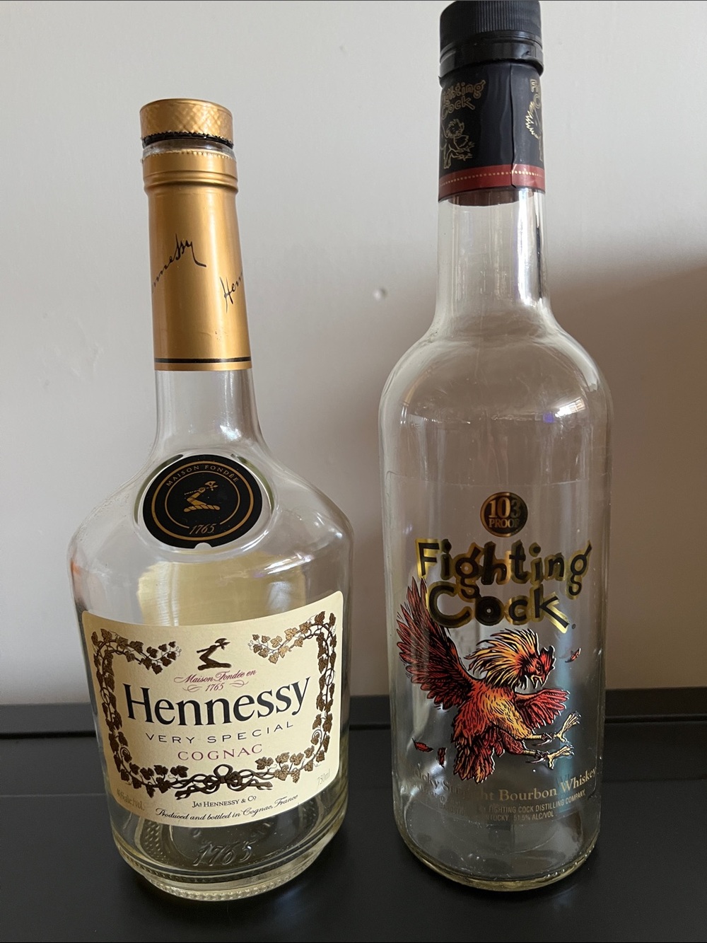 Henne Hennessy Very Special Cognac Bottle with Cream & Gold Label